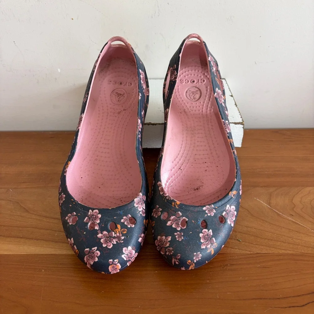 Crocs Kadee Floral Navy Pink Ballet Flats Slip On Shoes Womens Size 7